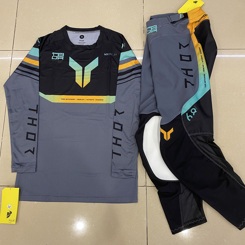 2026 런치모드 퓨처라 블랙/레드 기어 콤보 모터사이 - Gear Set Motorcycle 리뷰 및 가격